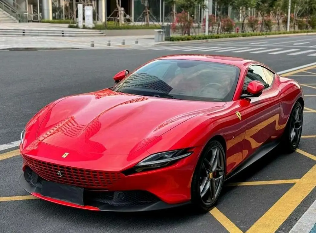 Ferrari Roma  из Китая
