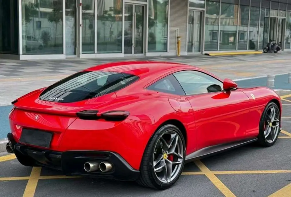 Ferrari Roma  из Китая