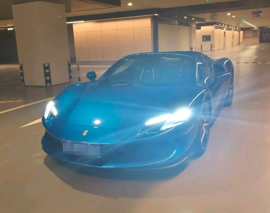 Ferrari 296  из Китая