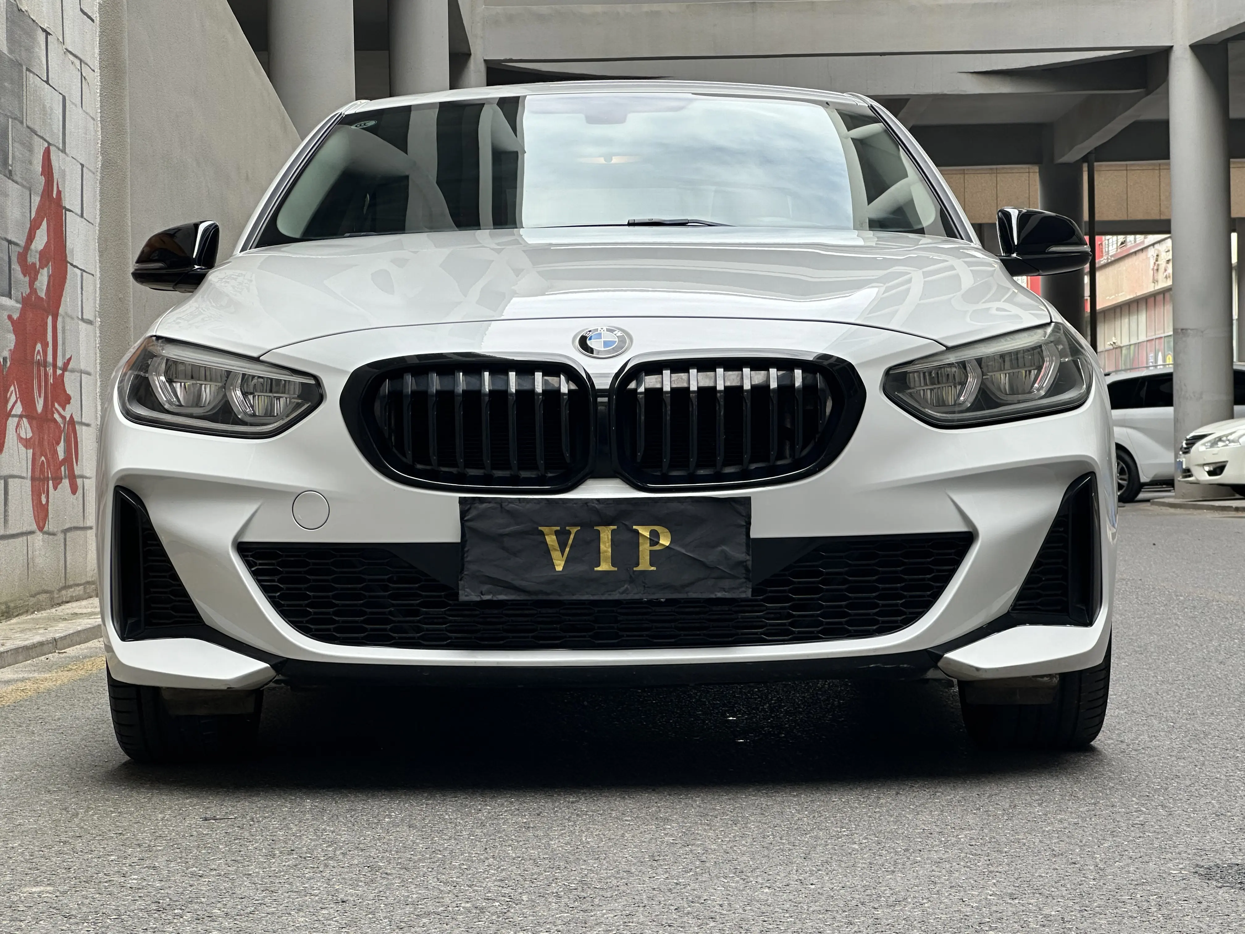 BMW 1 Series  из Китая