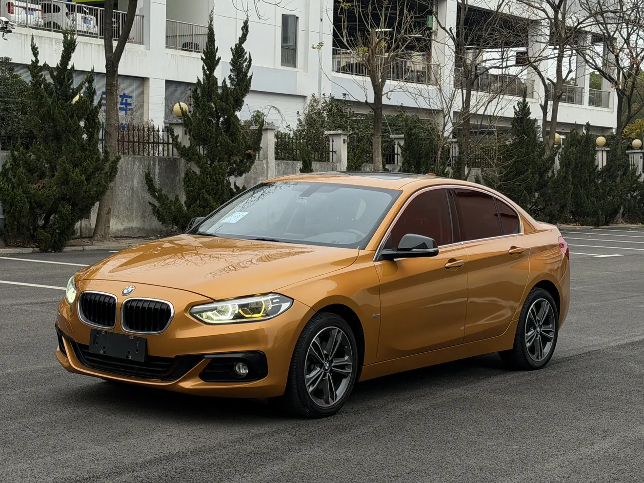 BMW 1 Series  из Китая