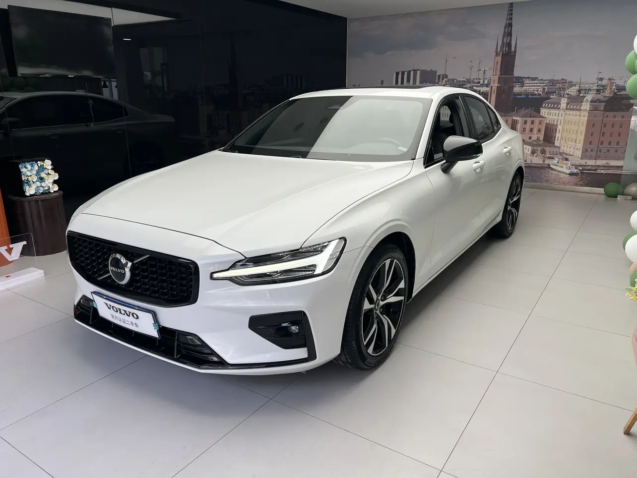 Volvo S60  из Китая