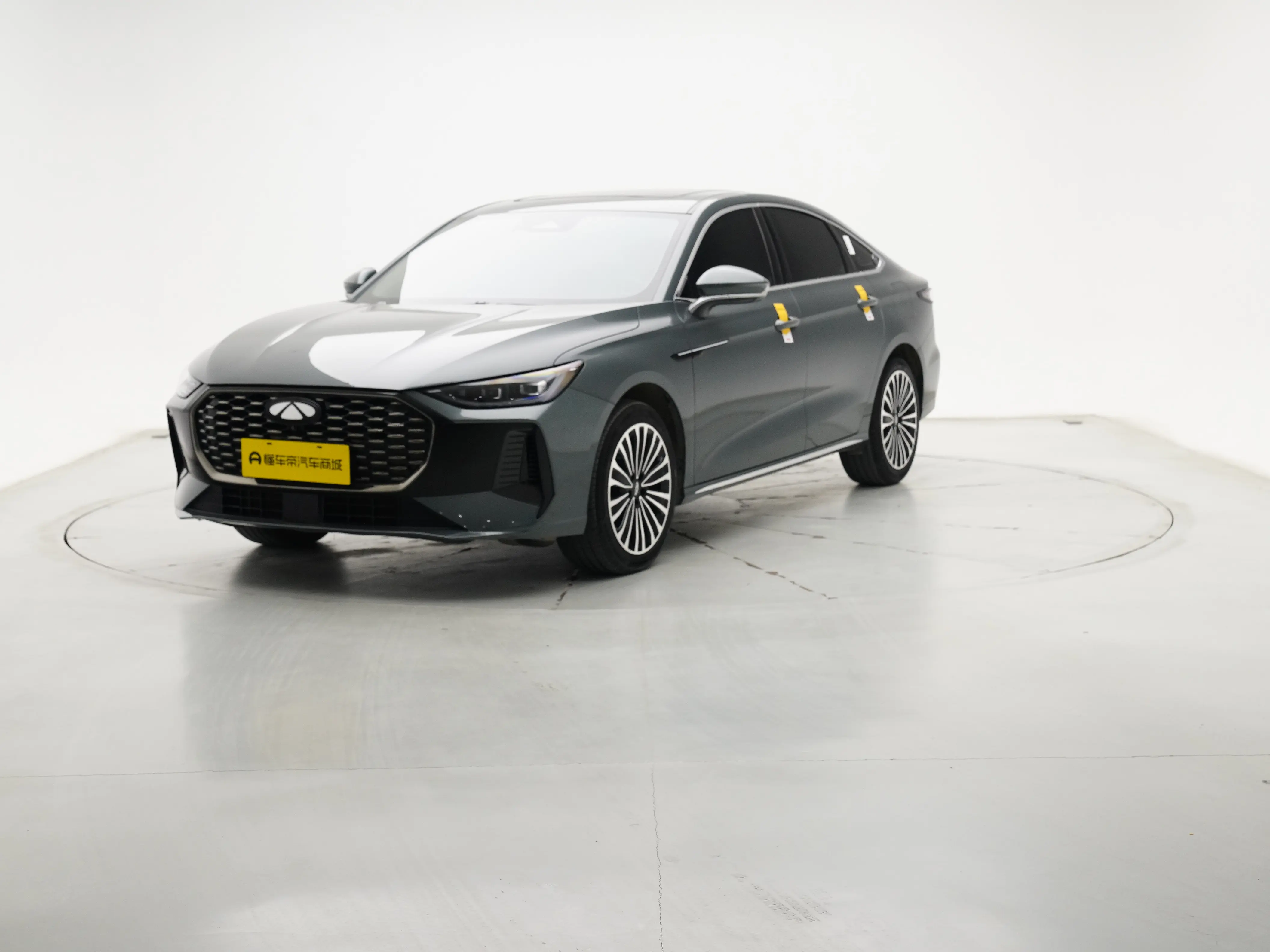 Chery Fengyun A8L  из Китая