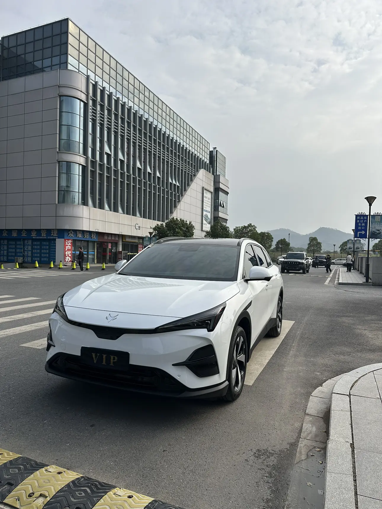 ARCFOX Extreme Fox JiFox Alpha T5  из Китая