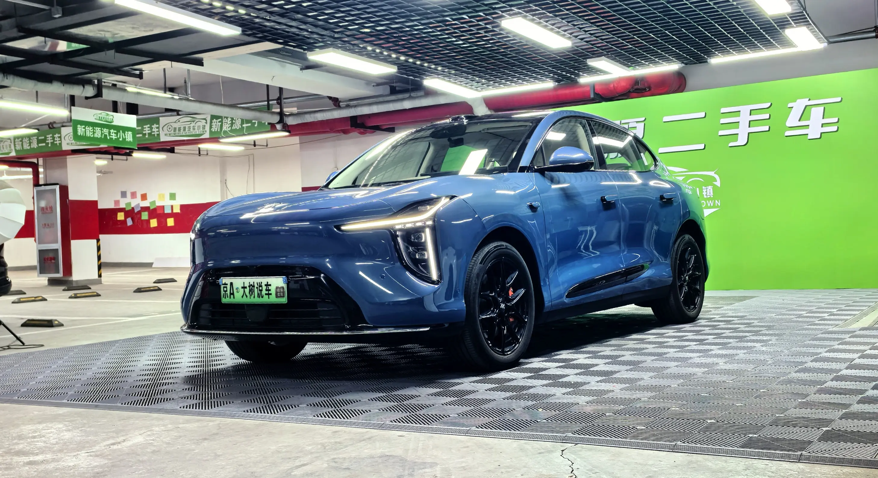 Zhiji LS6  из Китая