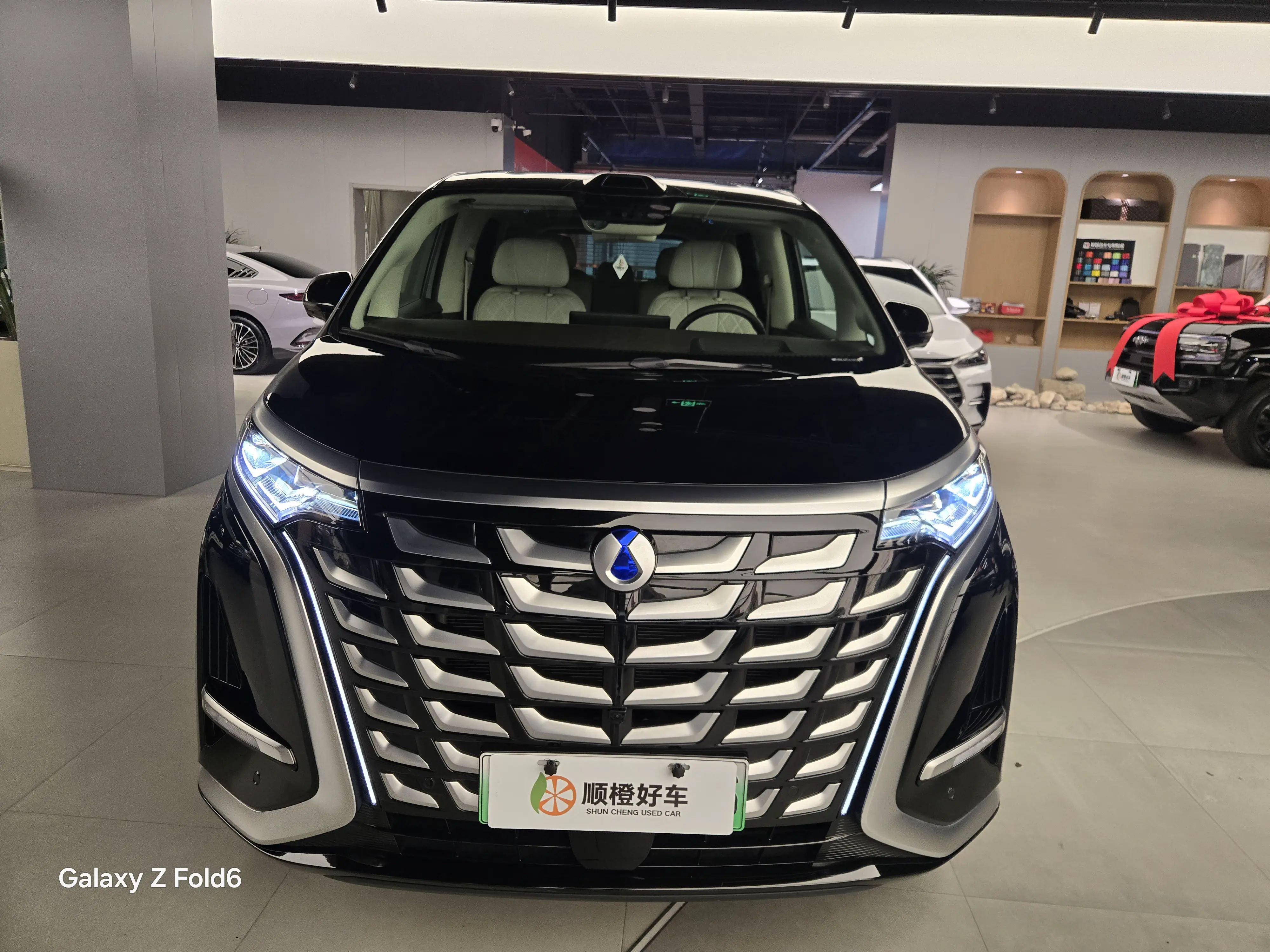 Denza D9 DM  из Китая