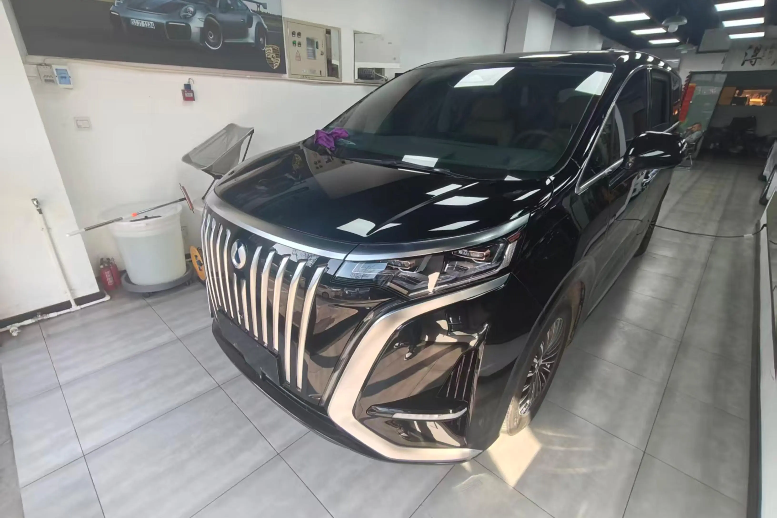 Denza D9 EV  из Китая