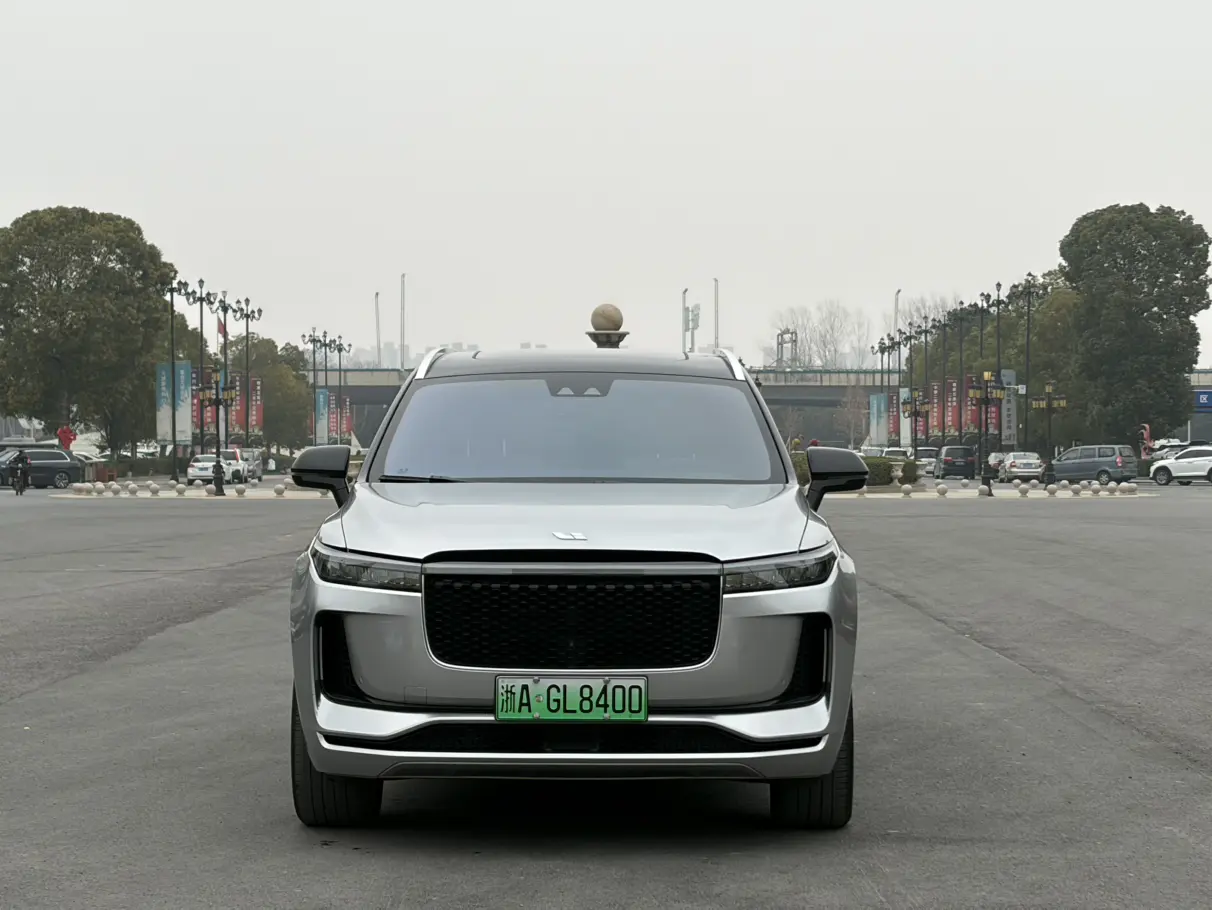 Li ONE (Ideal ONE)  из Китая