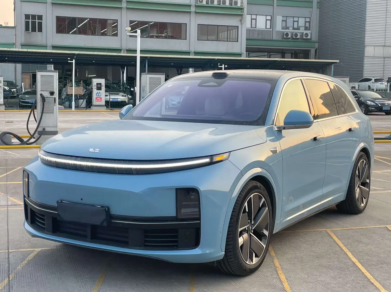 Li L7 (Ideal L7)  из Китая