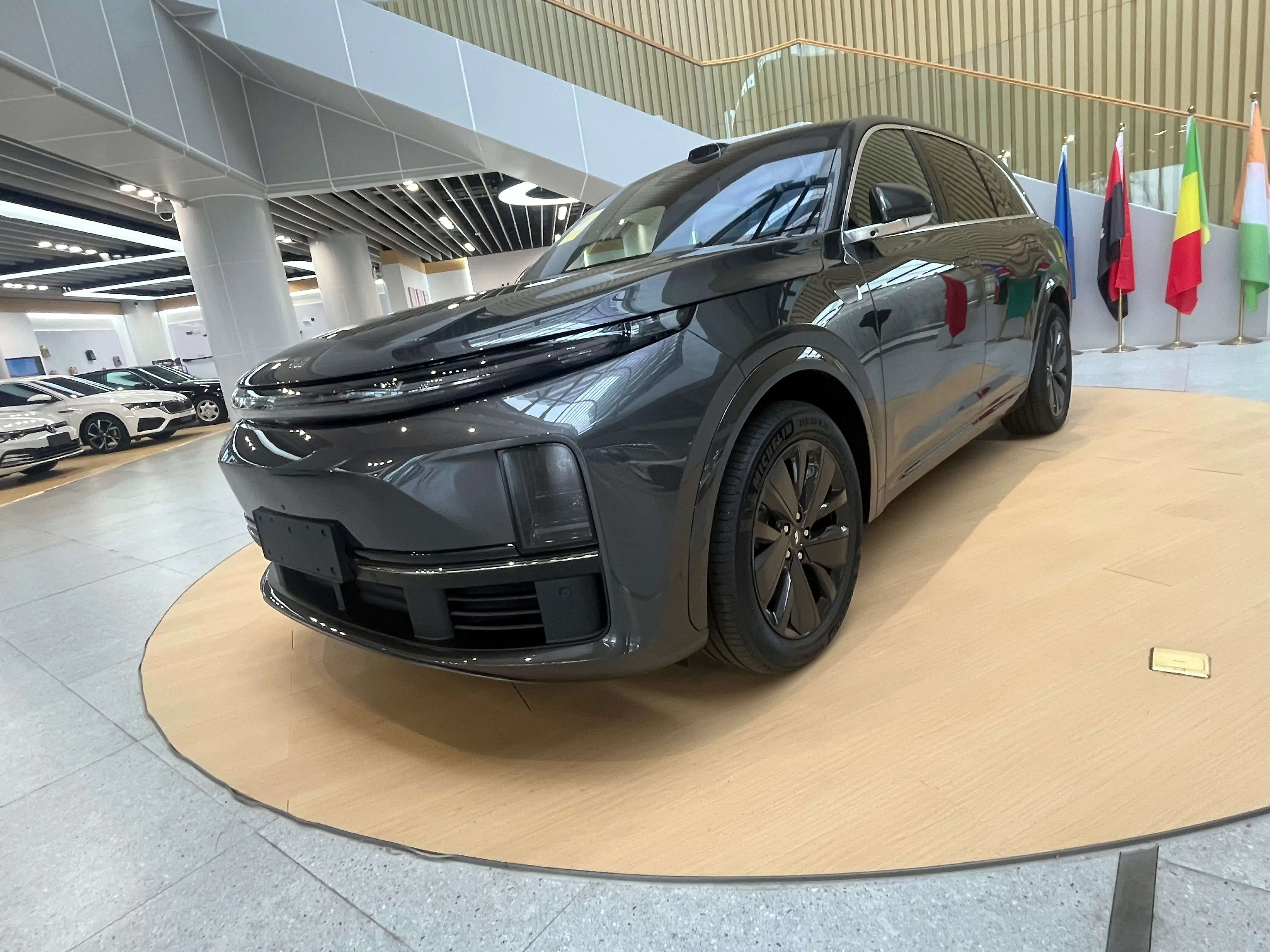 Li L7 (Ideal L7)  из Китая