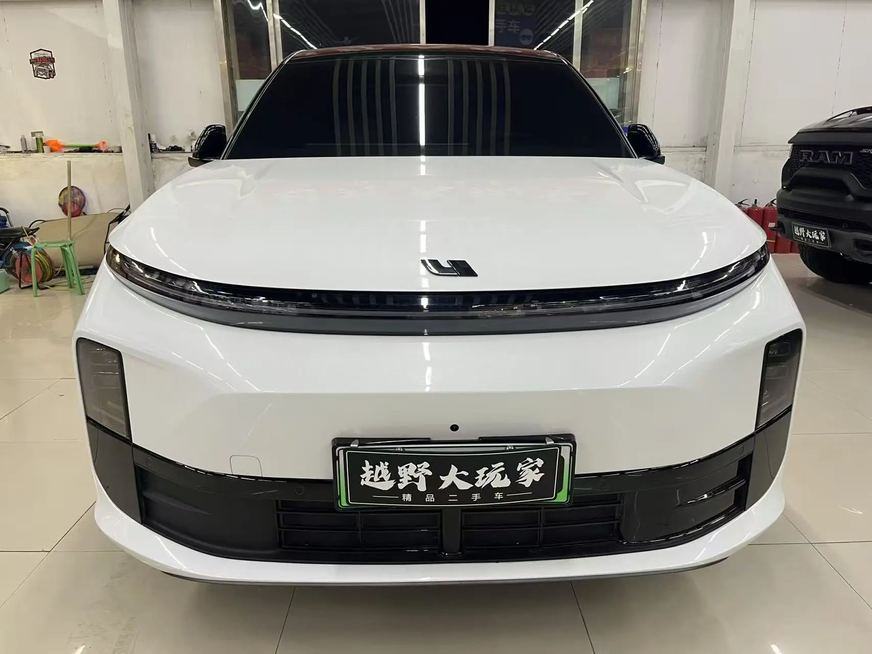 Li L6 (Ideal L6)  из Китая