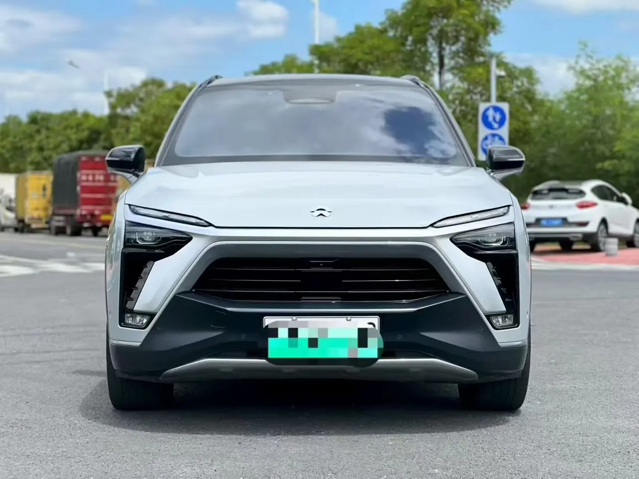 NIO ES8  из Китая