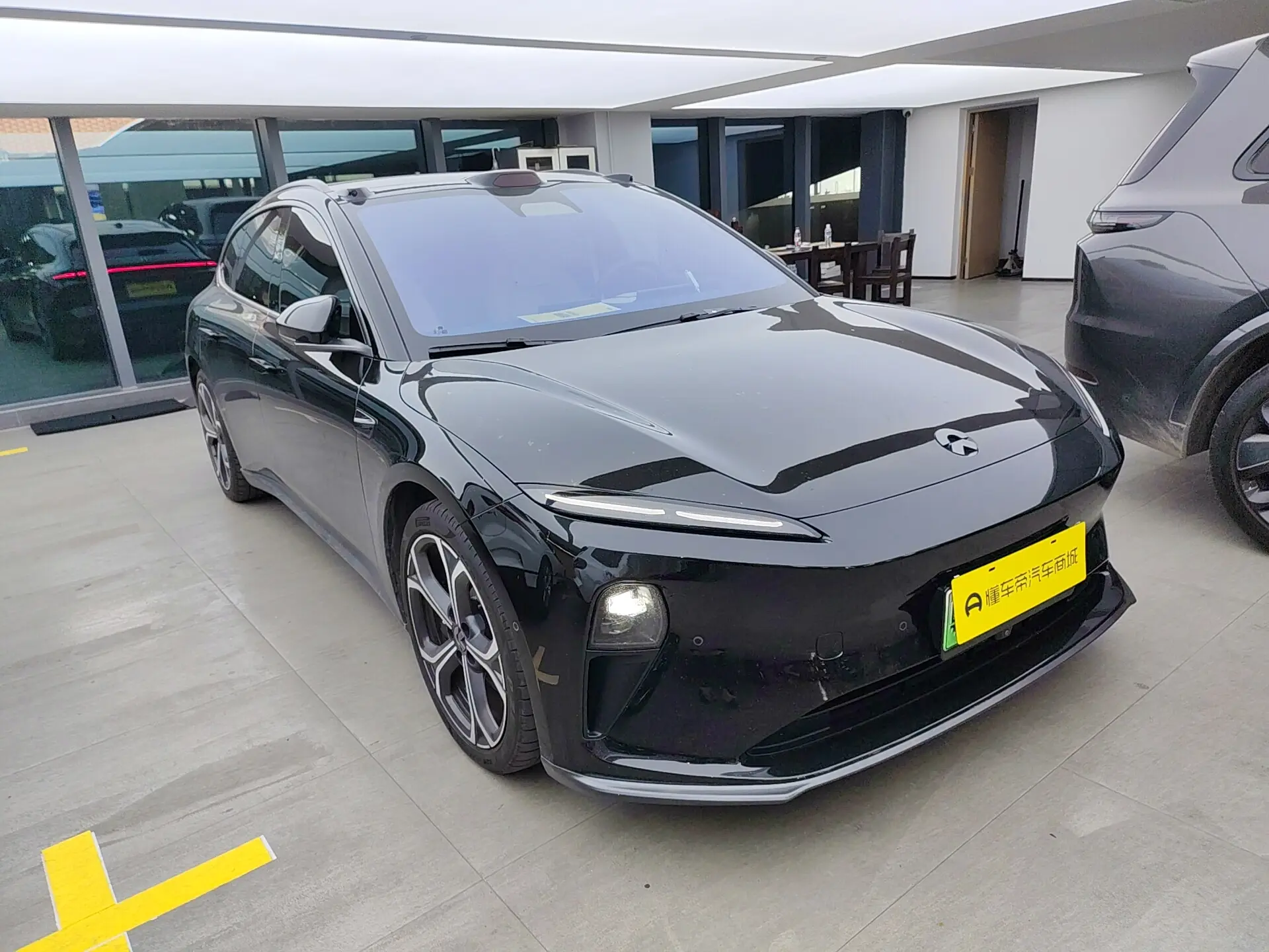 NIO ET5T  из Китая