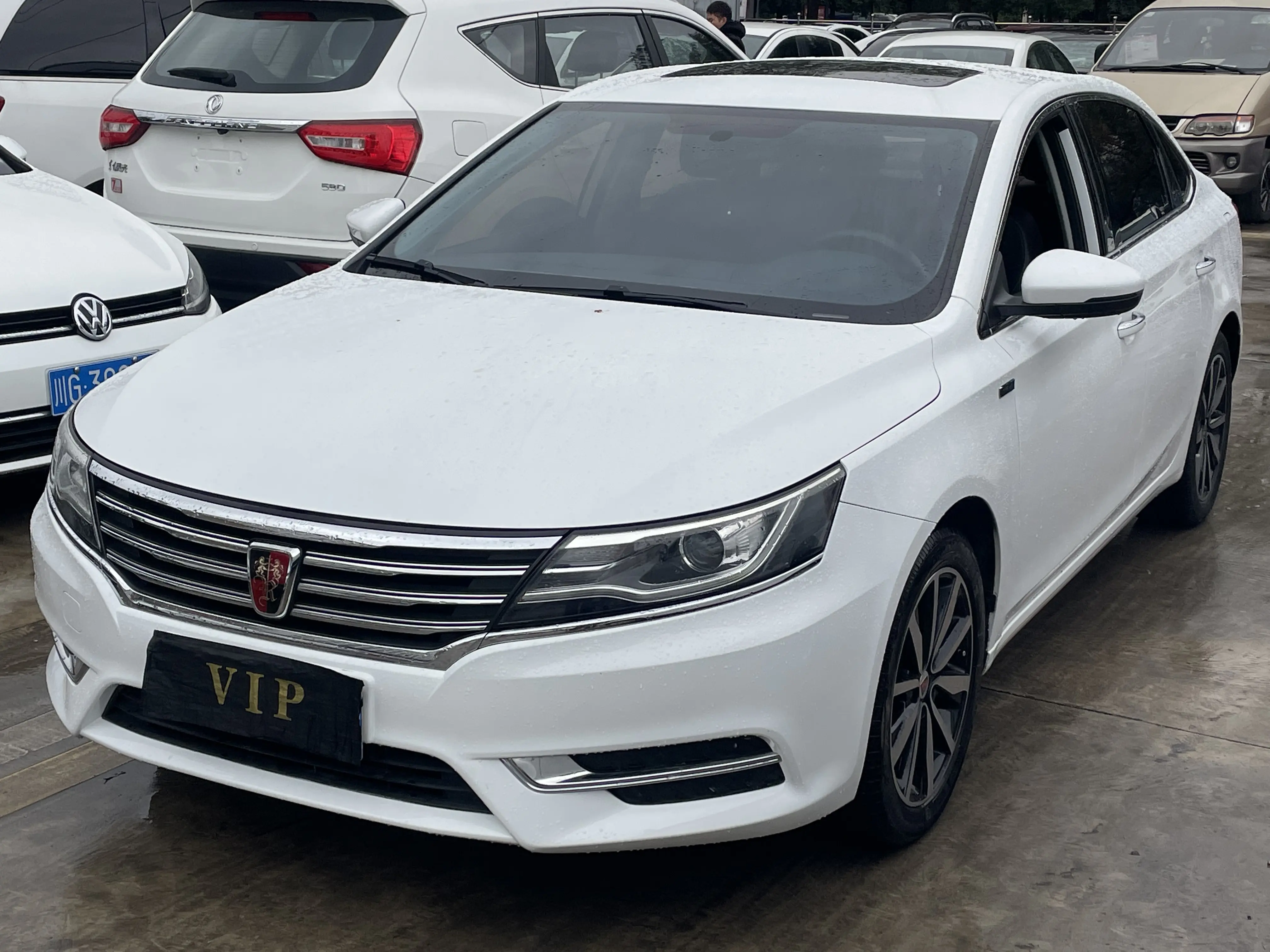 Roewe i6  из Китая