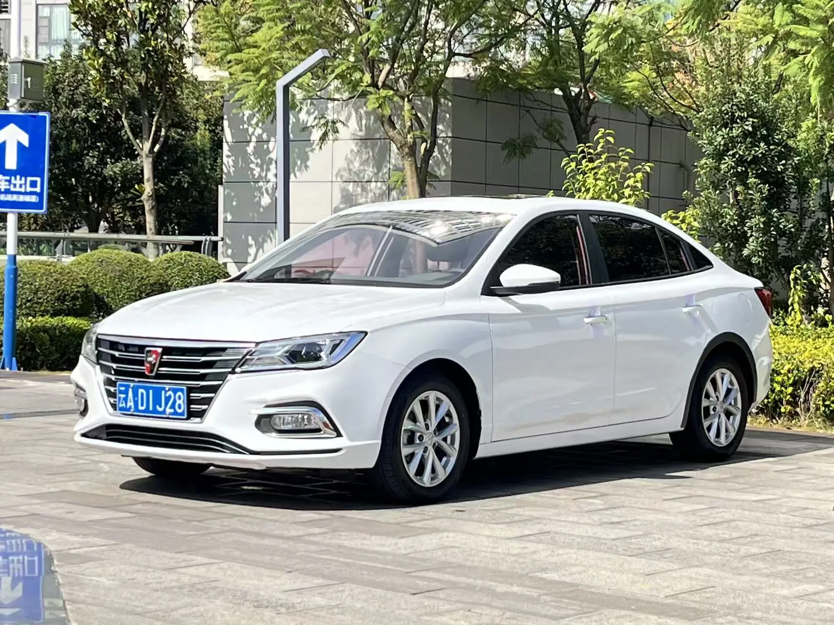 Roewe i5  из Китая