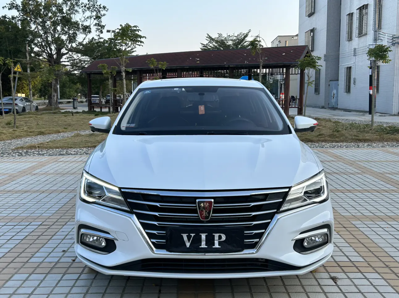 Roewe i5  из Китая
