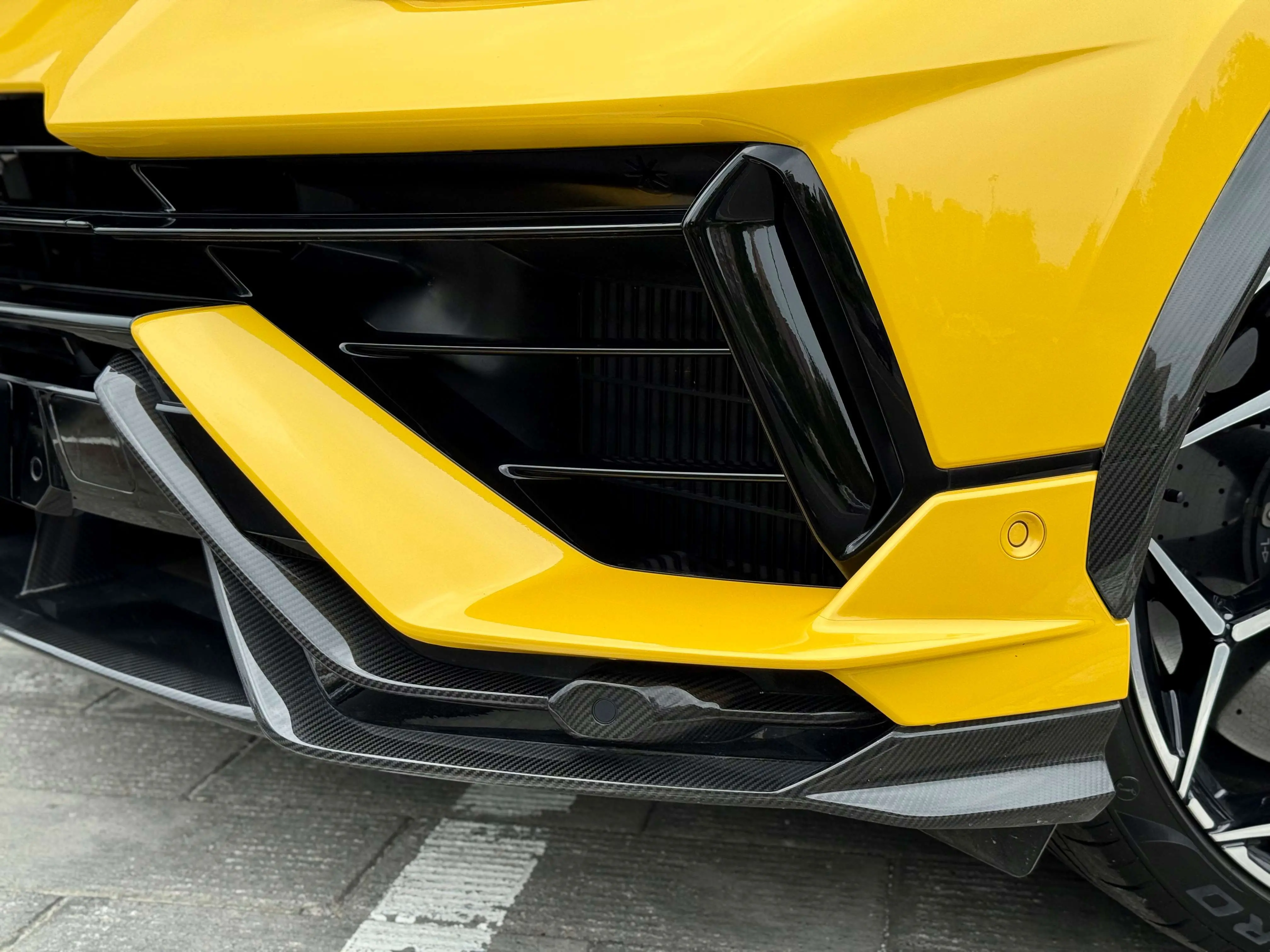 Lamborghini Urus  из Китая