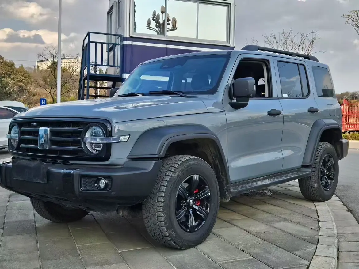 Tank 300  из Китая