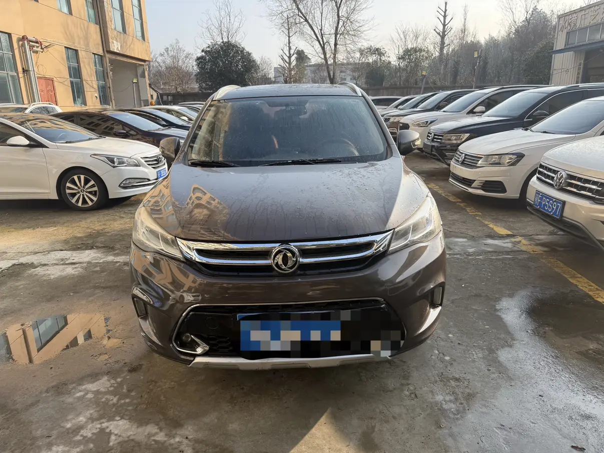 Dongfeng Fengshen AX5  из Китая