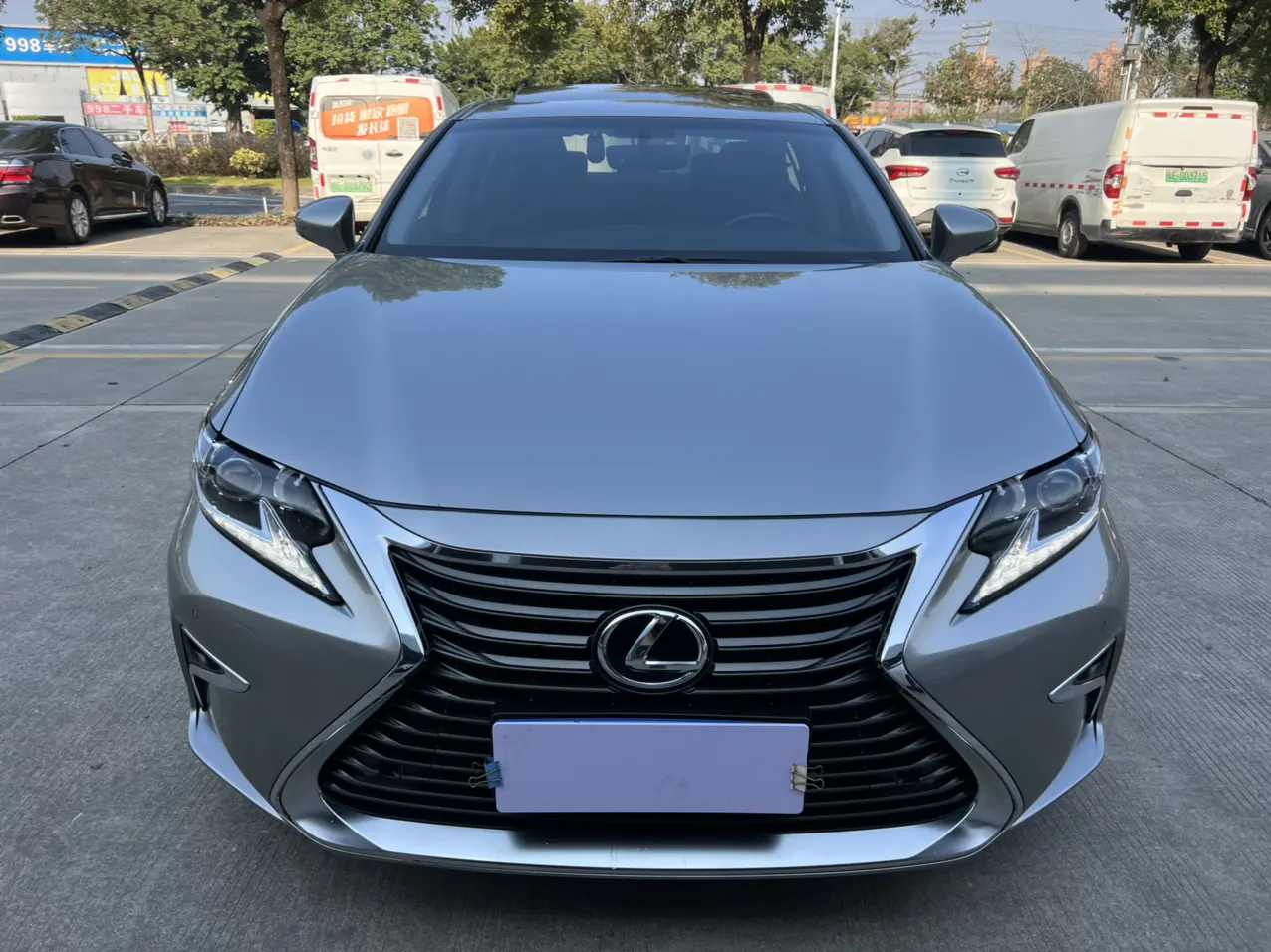 Lexus ES