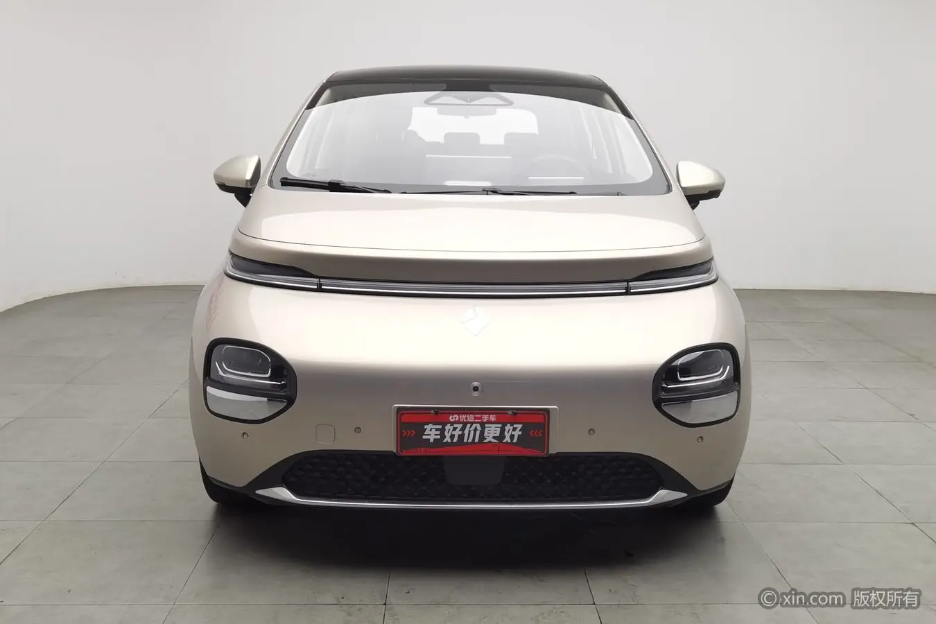 Baojun Clouds  из Китая