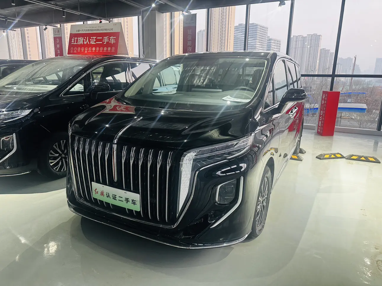 Hongqi HQ9 PHEV  из Китая