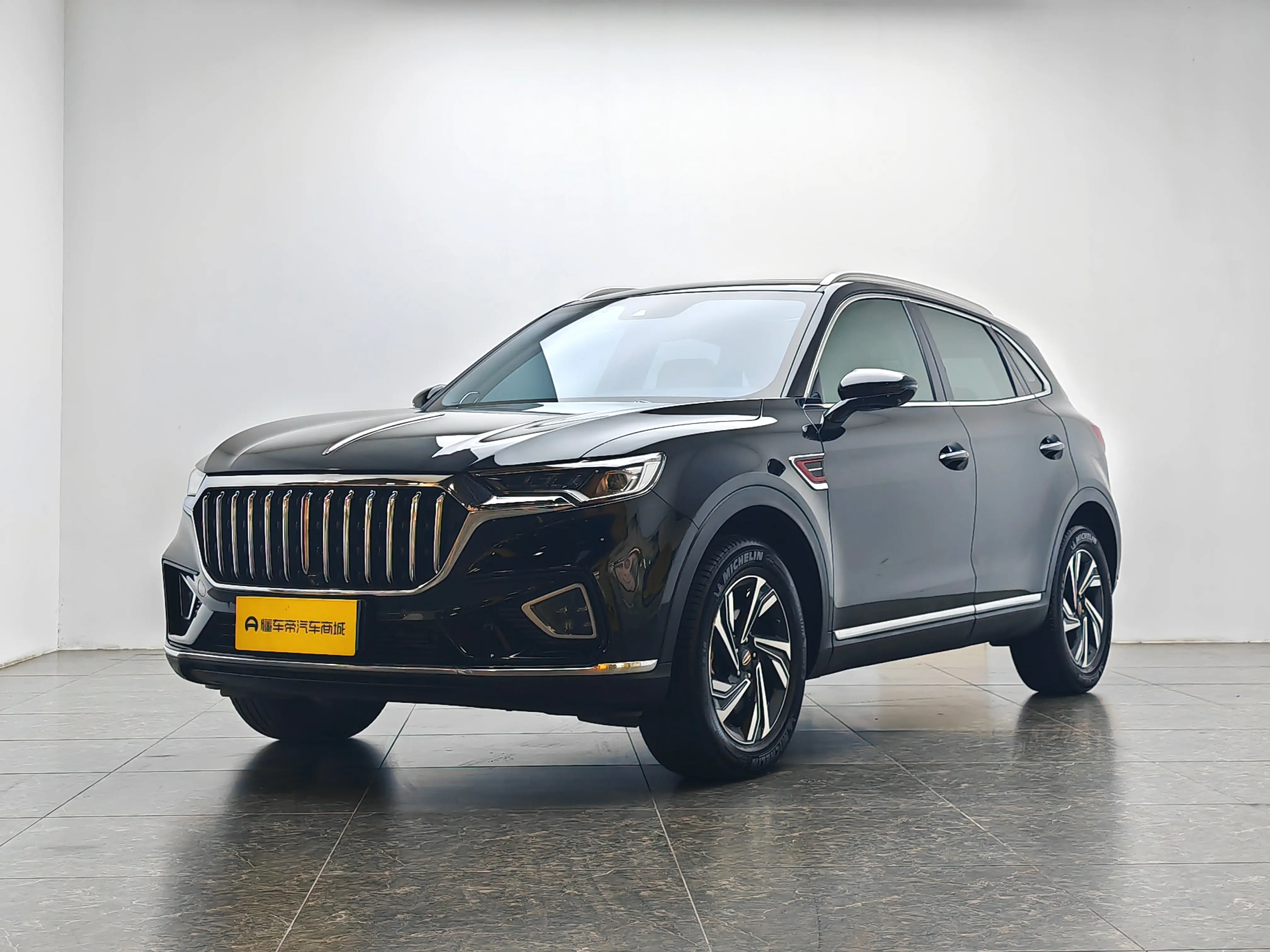 Hongqi HS5  из Китая