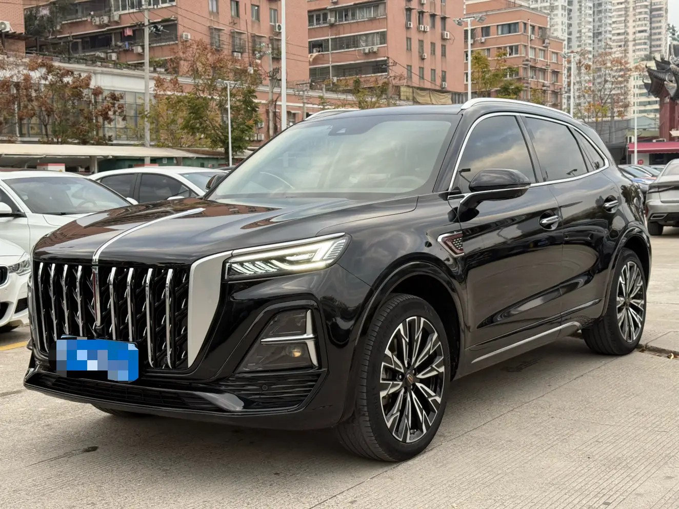 Hongqi HS5  из Китая