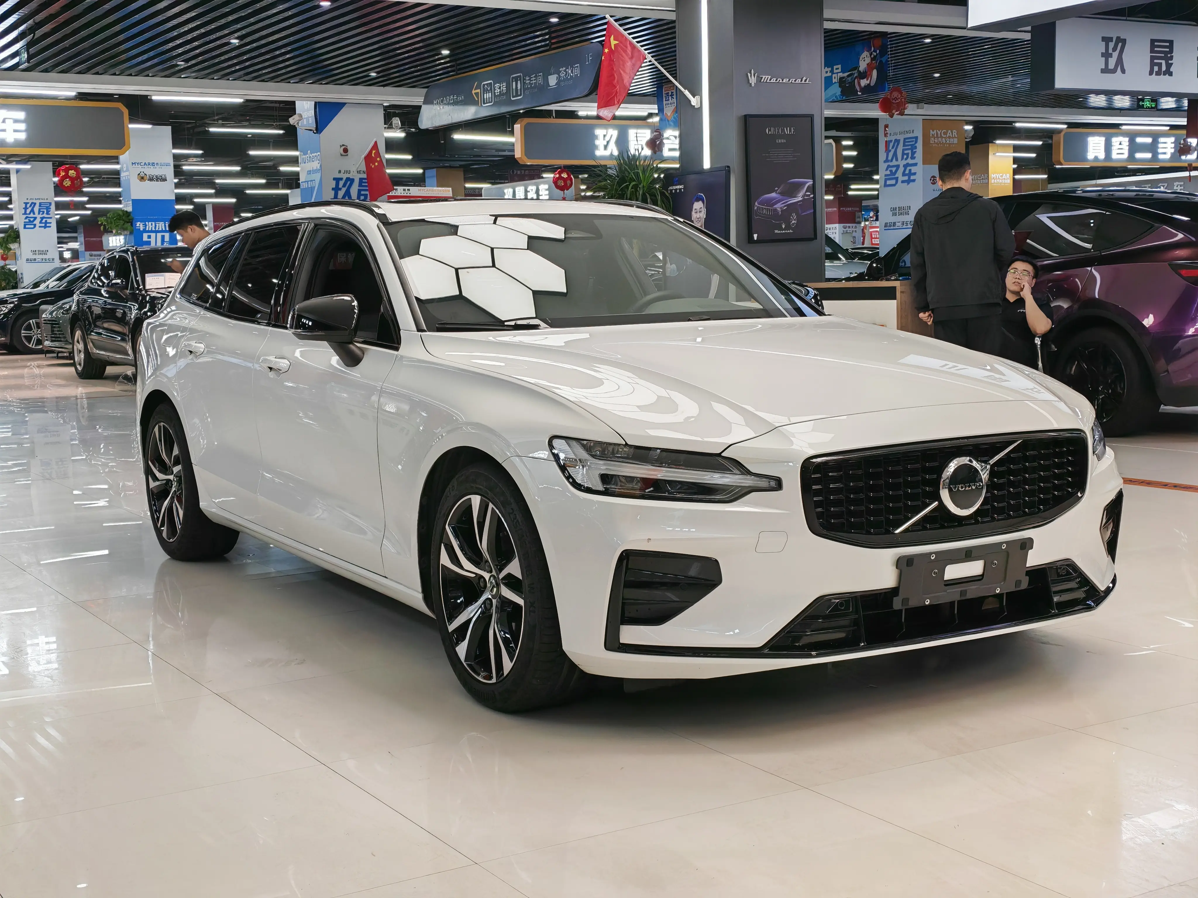 Volvo V60  из Китая