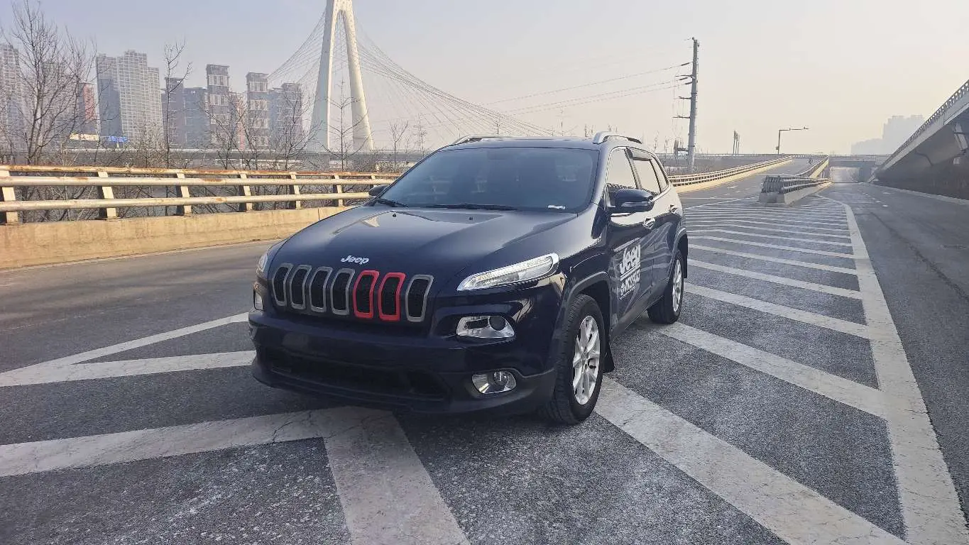 Jeep Cherokee  из Китая