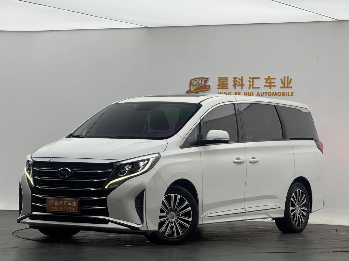 GAC Trumpchi M8  из Китая
