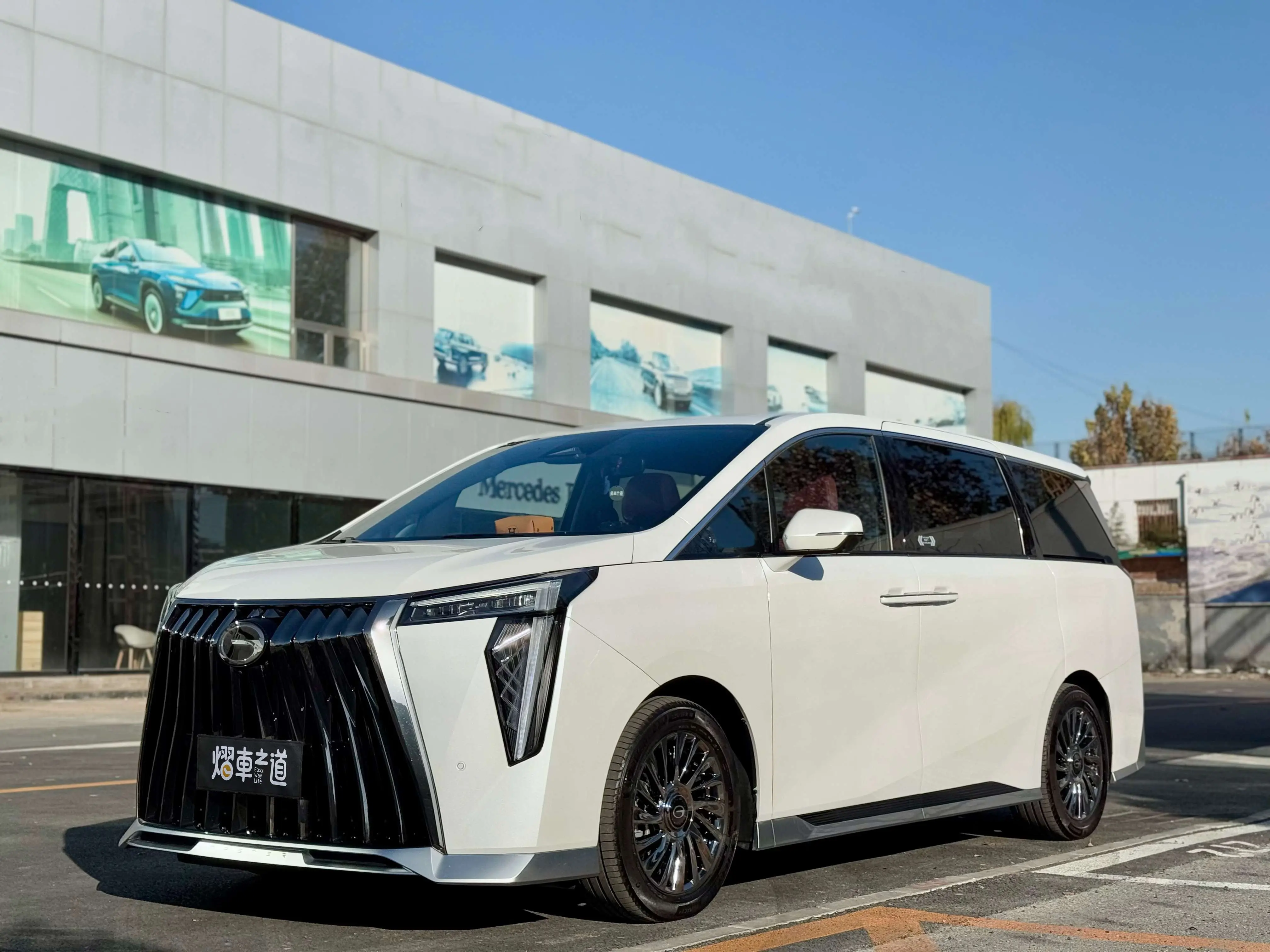 GAC Trumpchi M8  из Китая