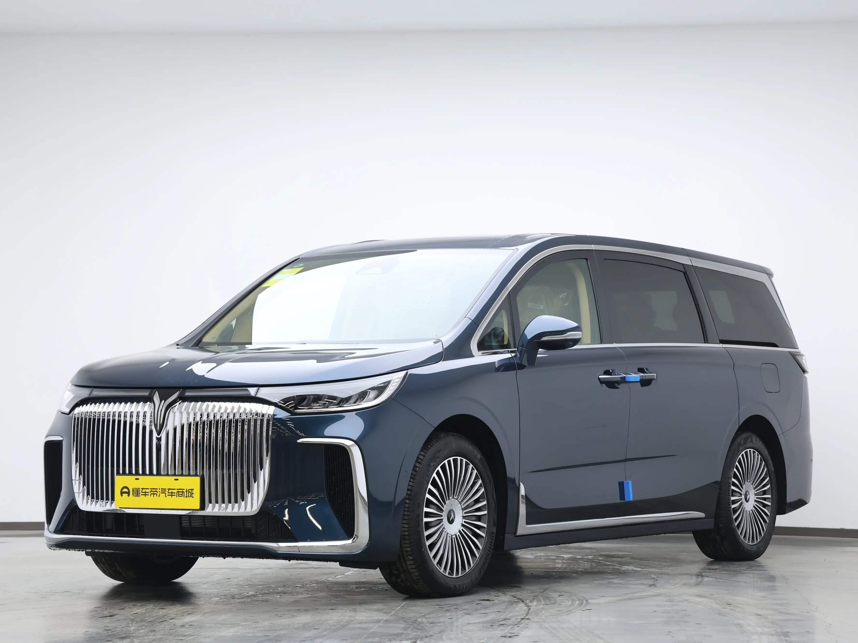 Voyah Lantu Dreamer PHEV  из Китая