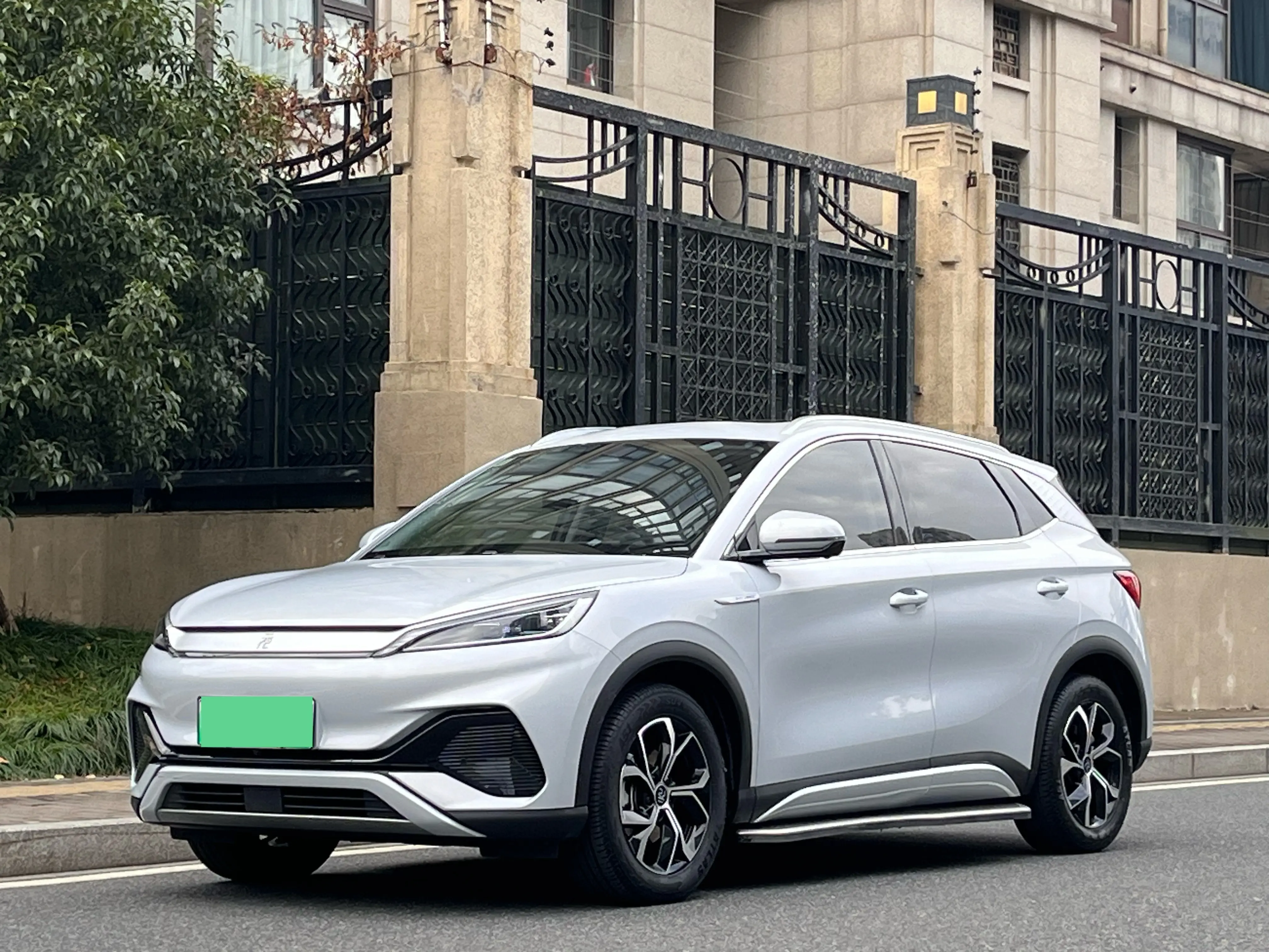 BYD Yuan PLUS  из Китая