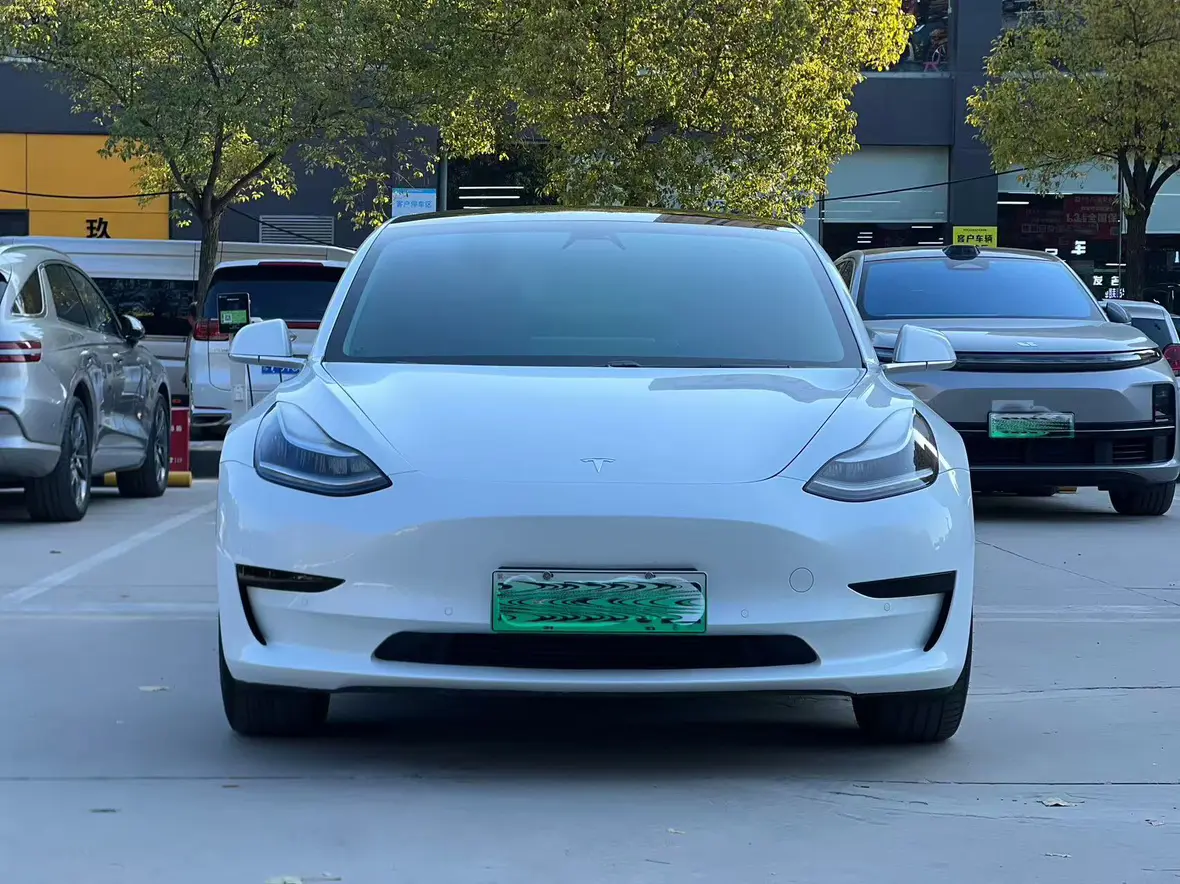 Tesla Model 3  из Китая