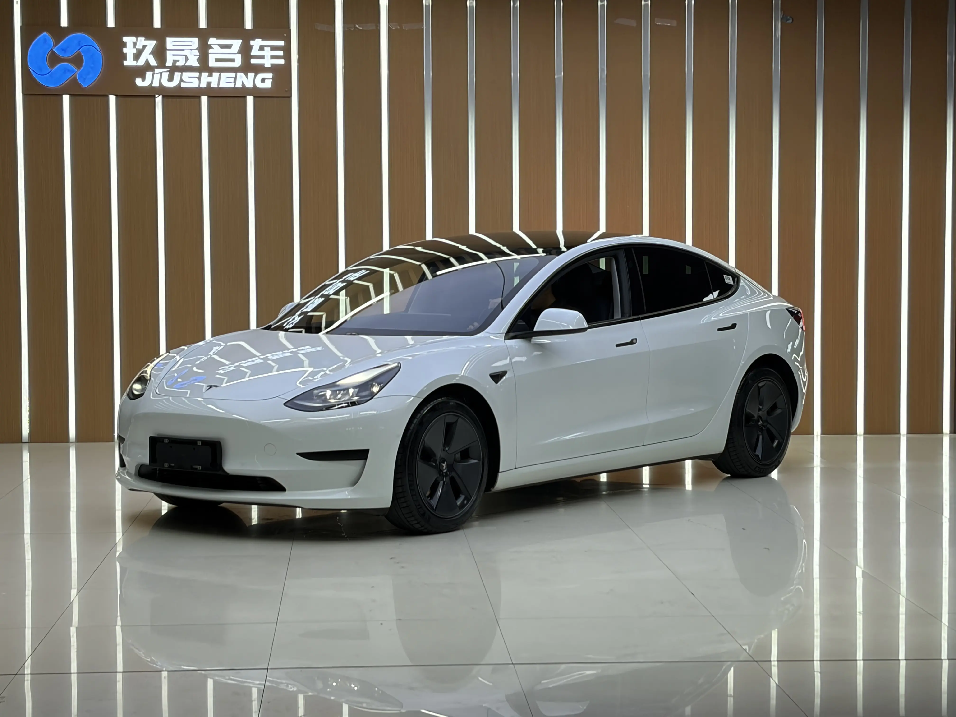 Tesla Model 3  из Китая