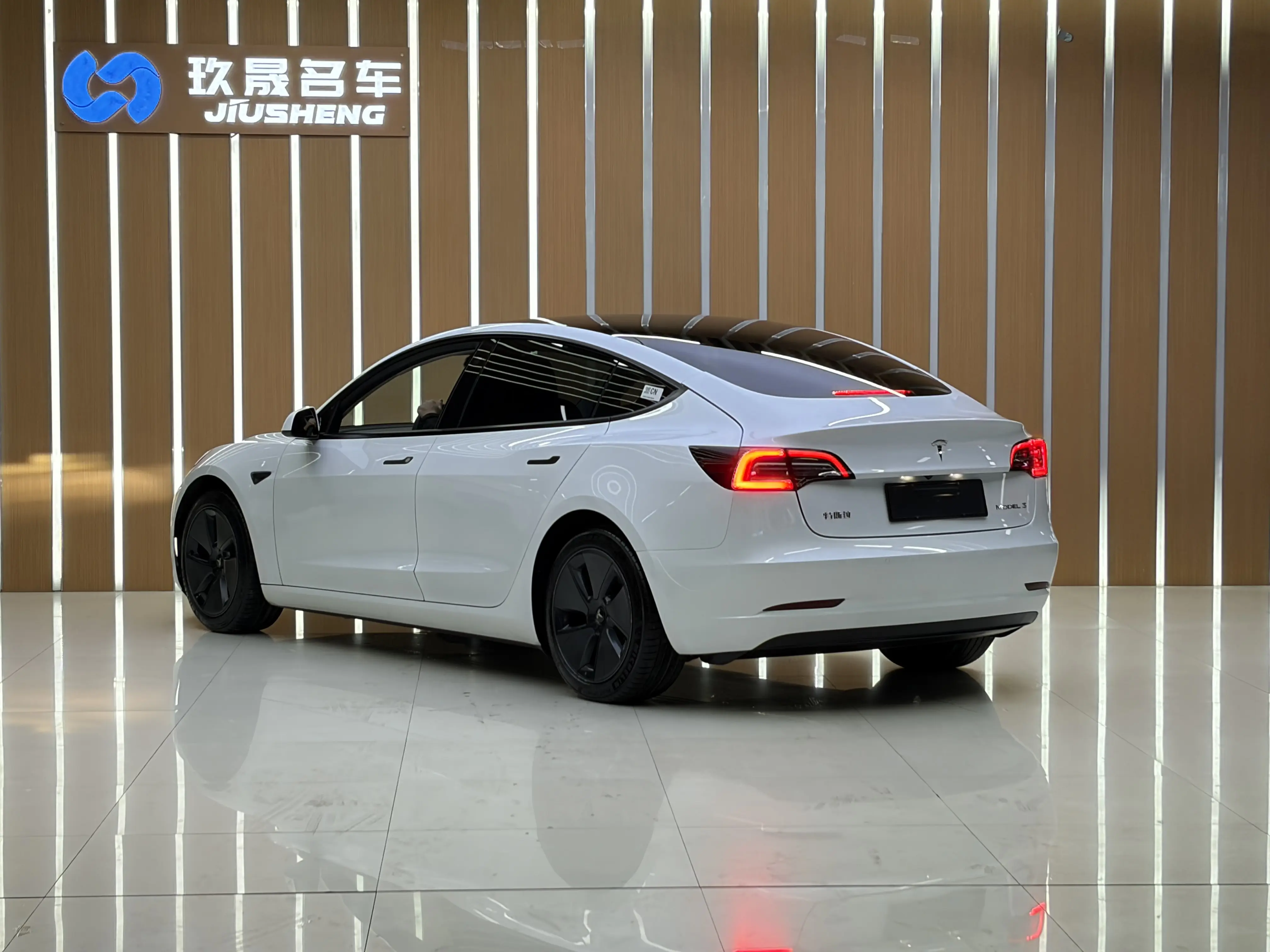 Tesla Model 3  из Китая