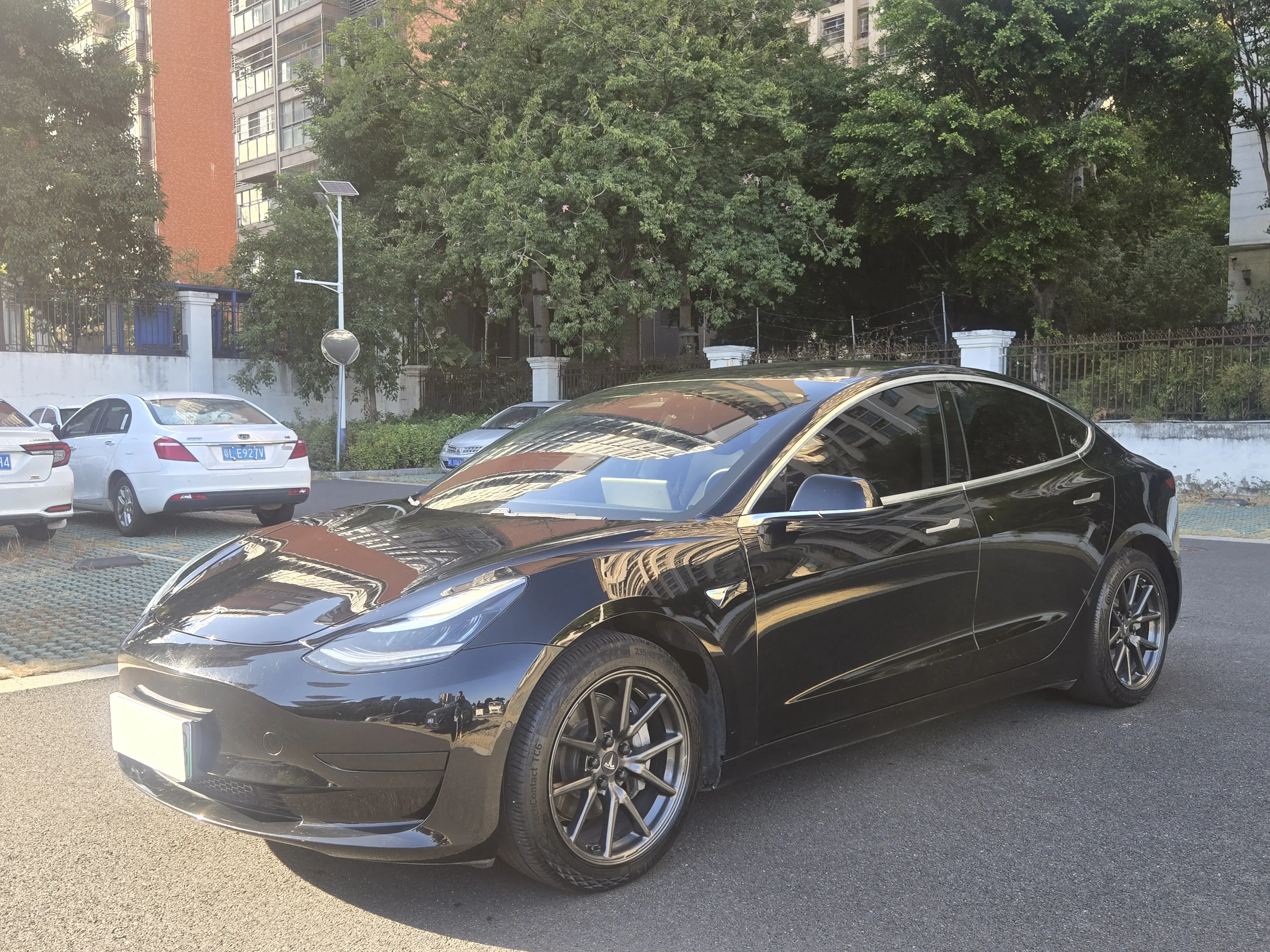 Tesla Model 3  из Китая