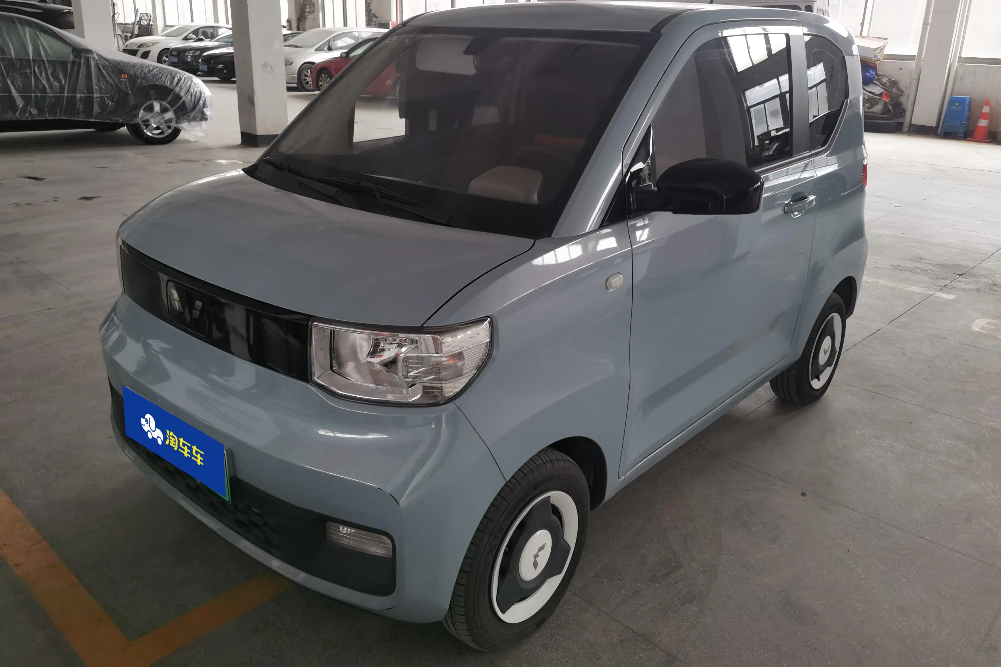 Wuling Hongguang MINIEV  из Китая