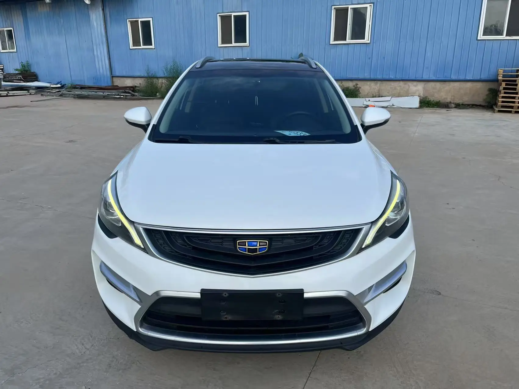 Geely Emgrand GS  из Китая