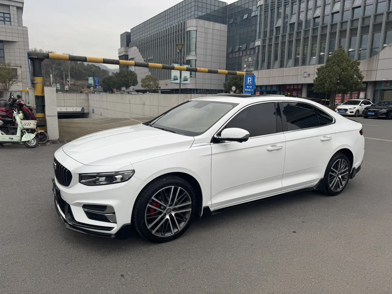 Geely Xing Rui  из Китая