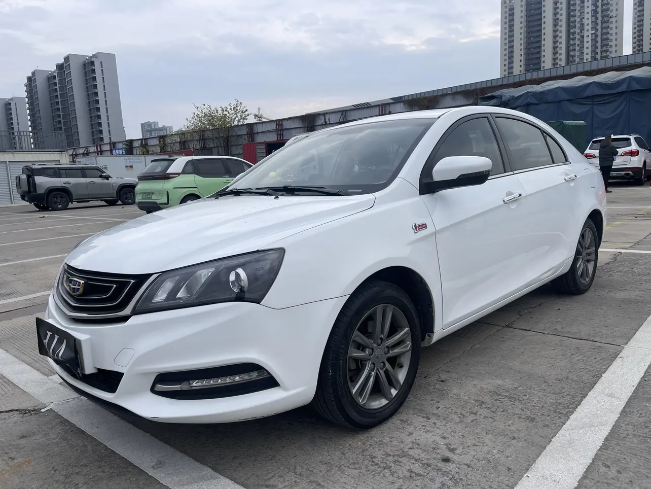 Geely Emgrand  из Китая