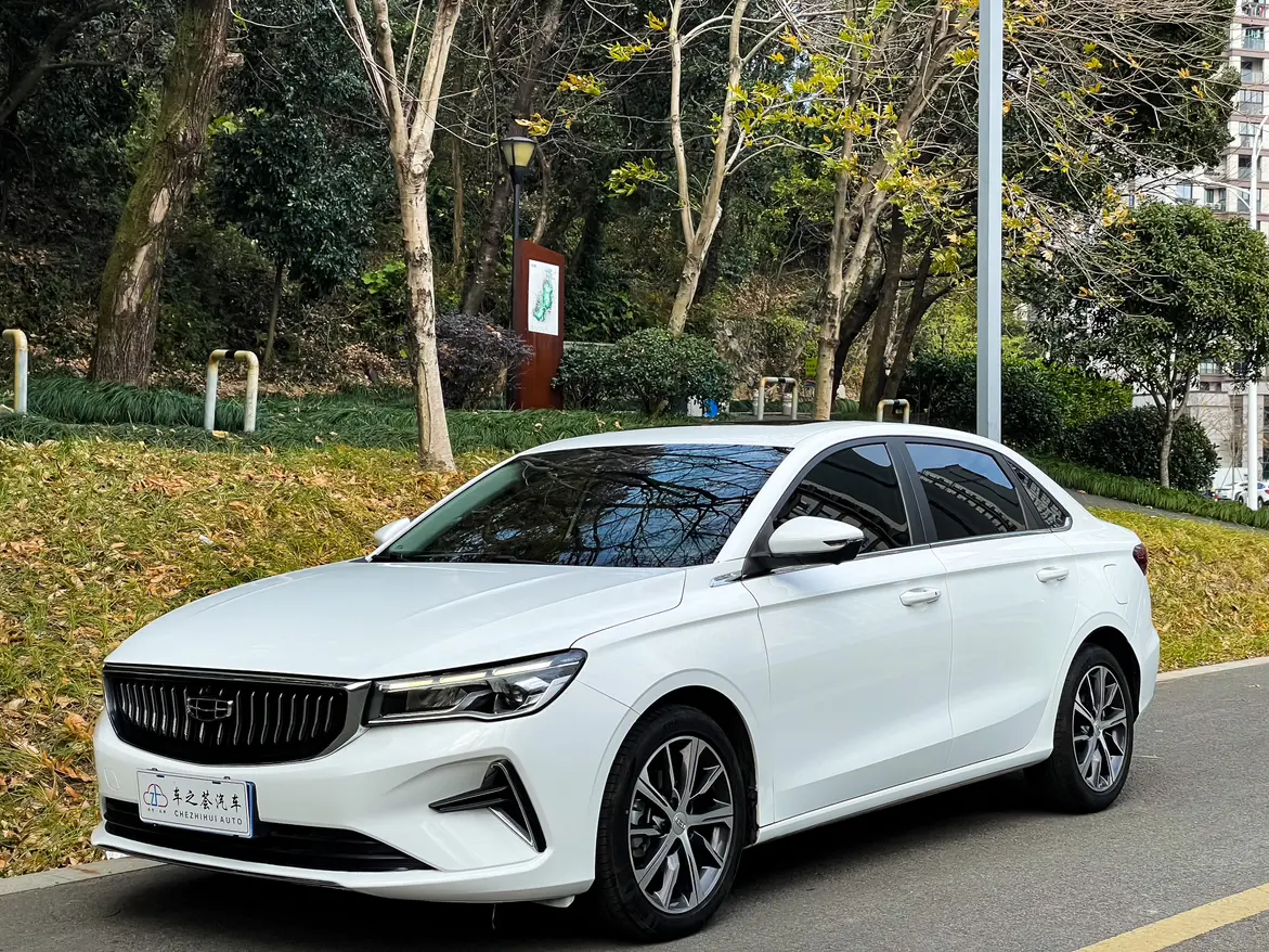 Geely Emgrand  из Китая