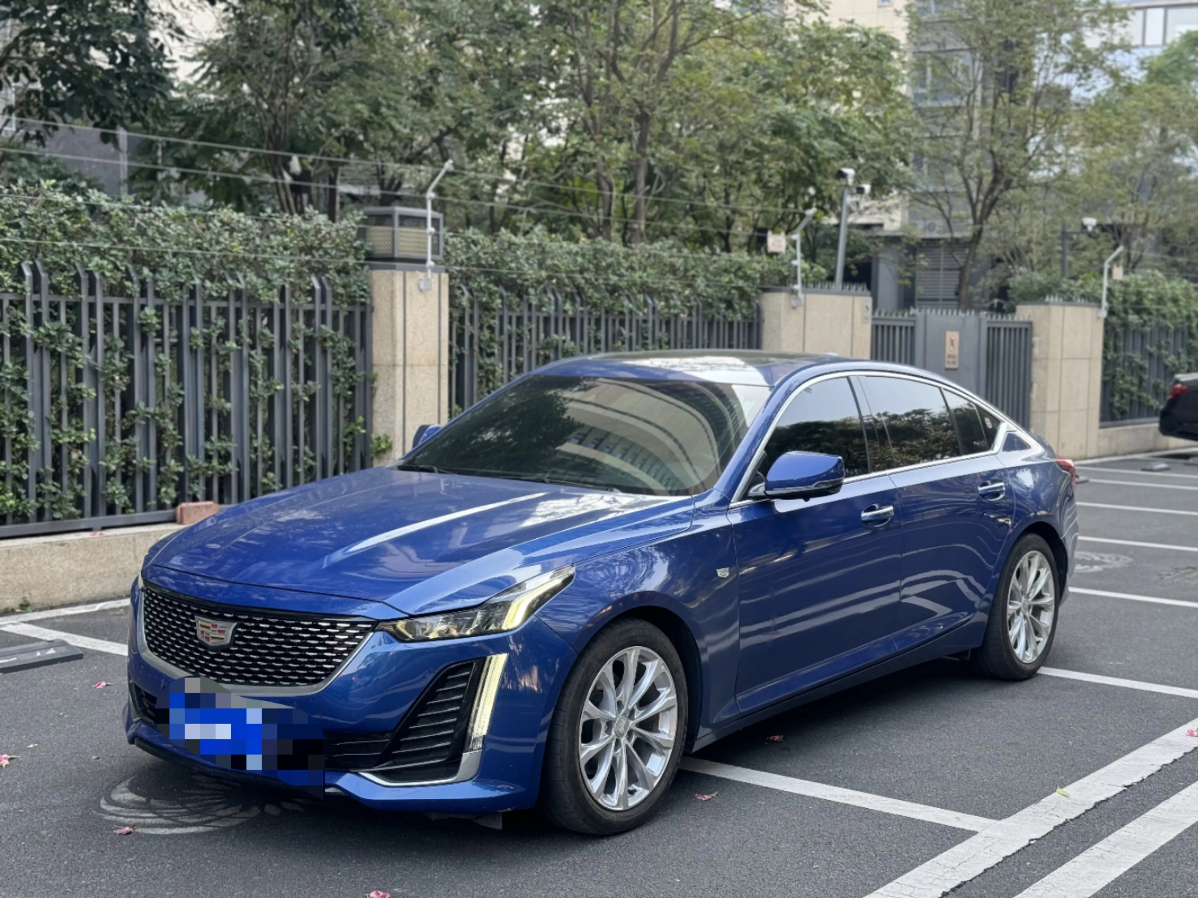 Cadillac CT5  из Китая