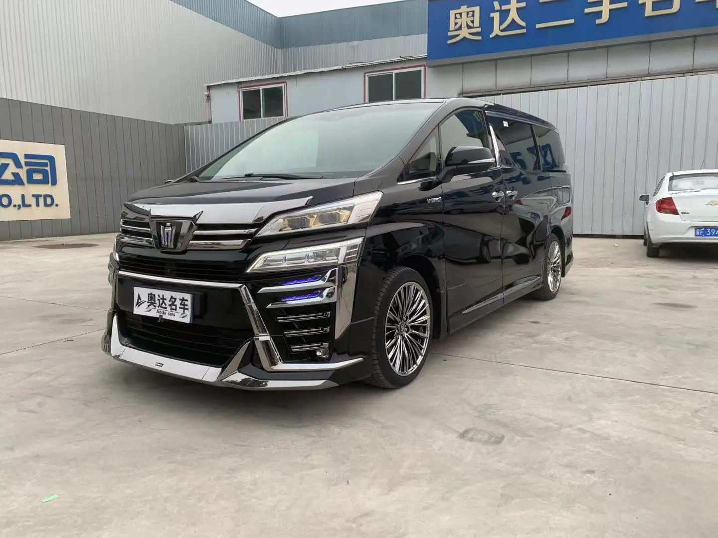 Toyota Crown Wellfire