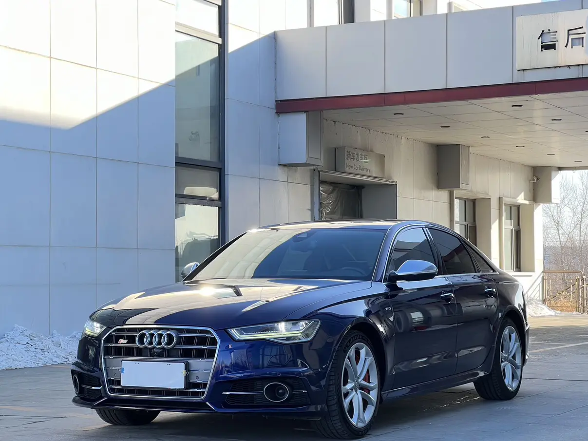 Audi S6  из Китая