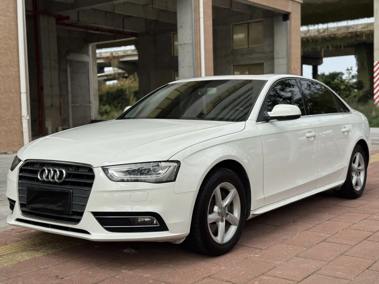 Audi A4L  из Китая