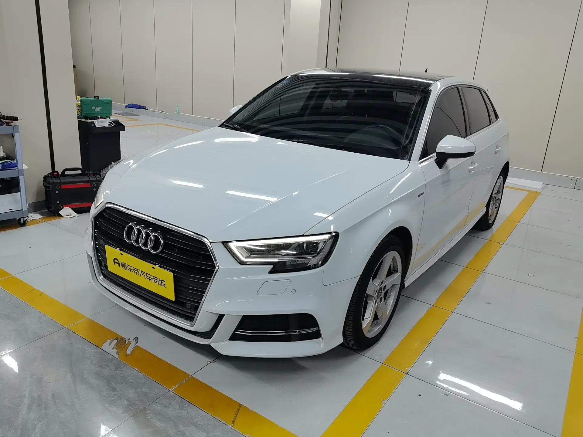 Audi A3  из Китая