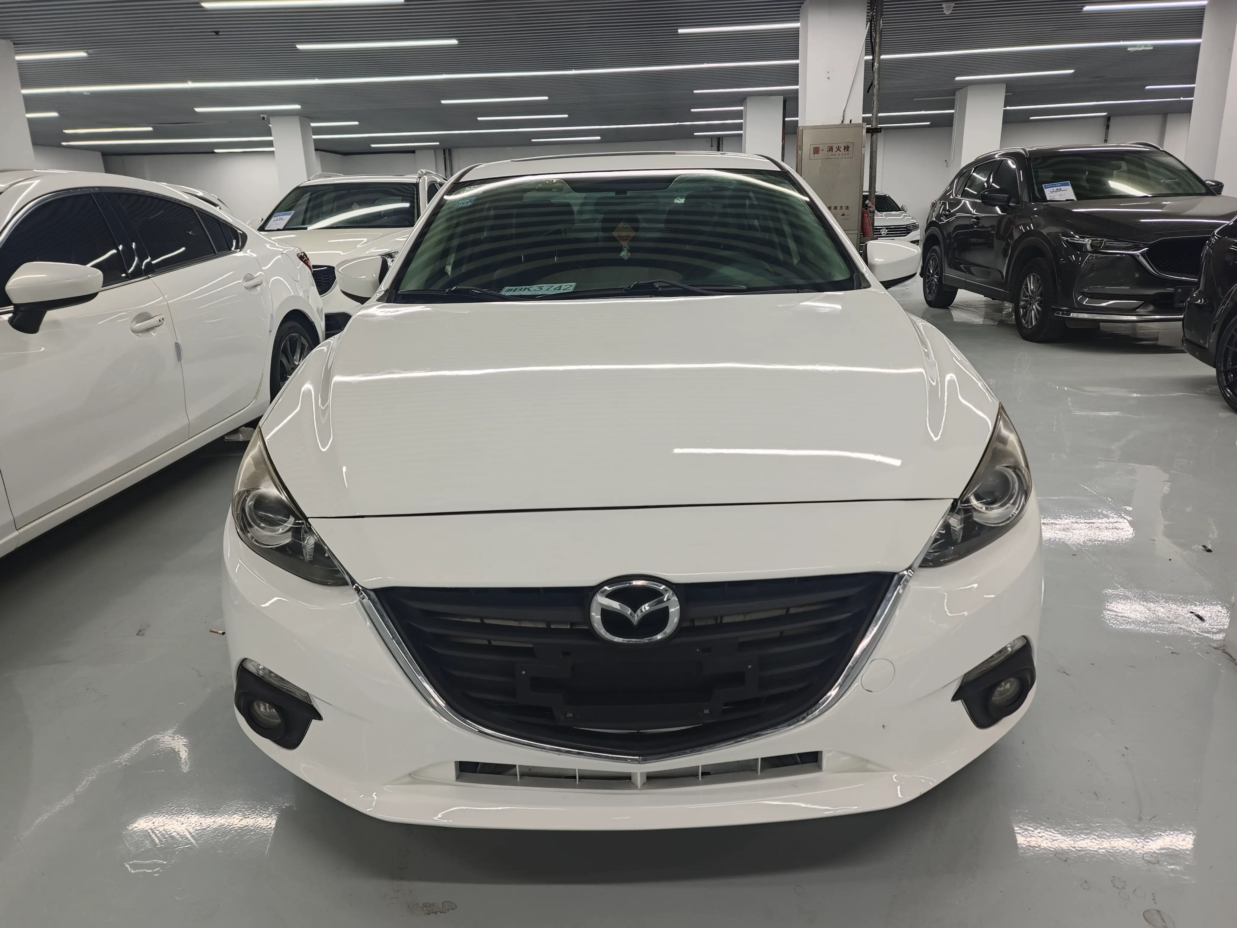 Mazda Axela (Mazda3)  из Китая