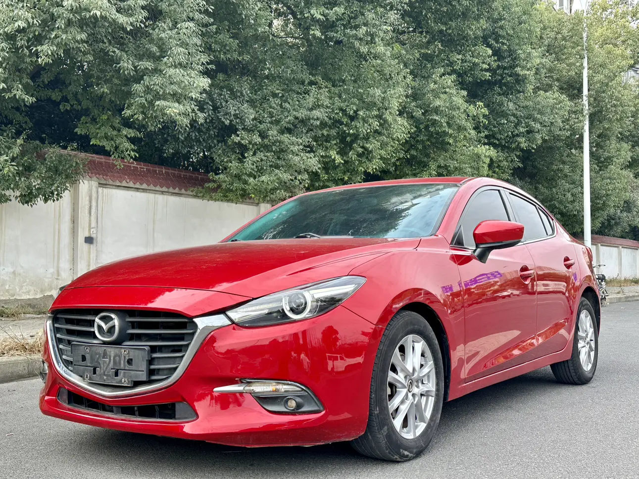 Mazda Axela (Mazda3)  из Китая